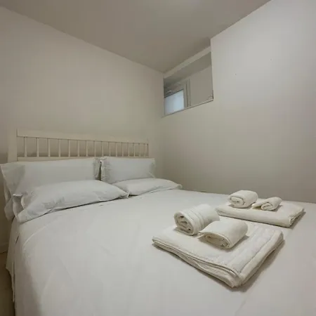 Numeronove Semesterbostad *